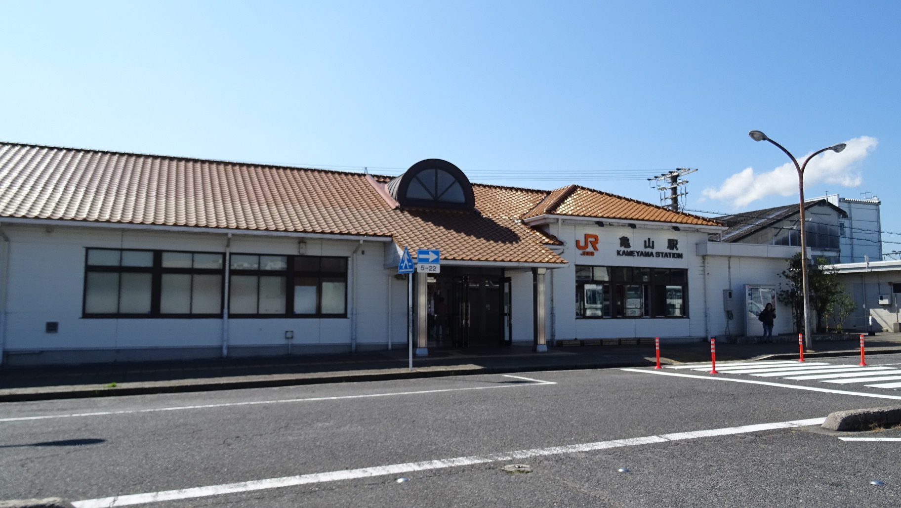 JR亀山駅